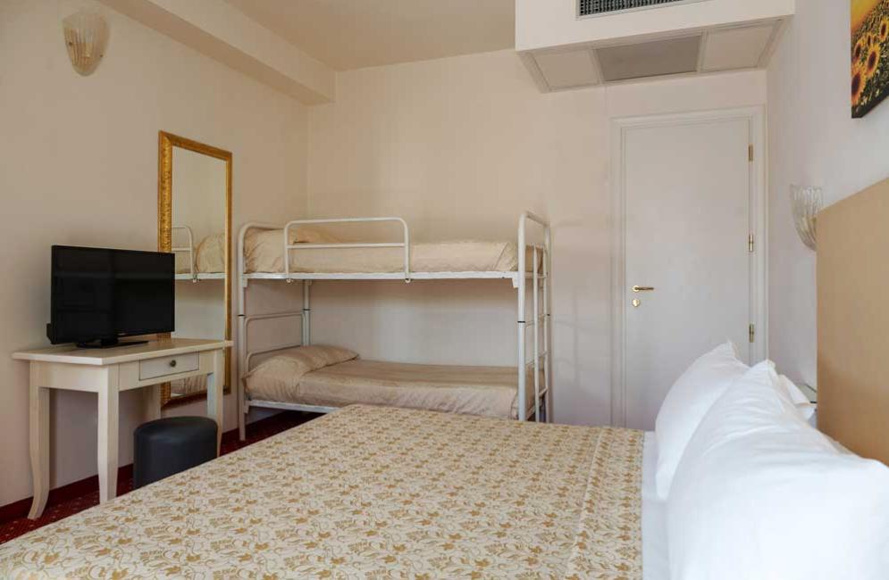 hotelalexander it camere 019